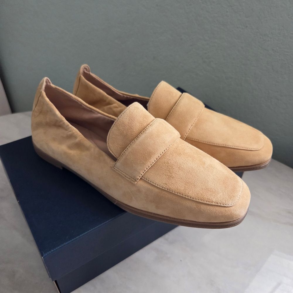 Cole Haan Trinnie Soft  Leather Loafers Women's 8 In Buckwheat Suede